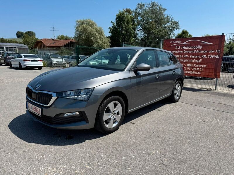 Grau Gebraucht 2023 Skoda Scala Ambition Kleinwagen | 15.232 € - Bild 1/4