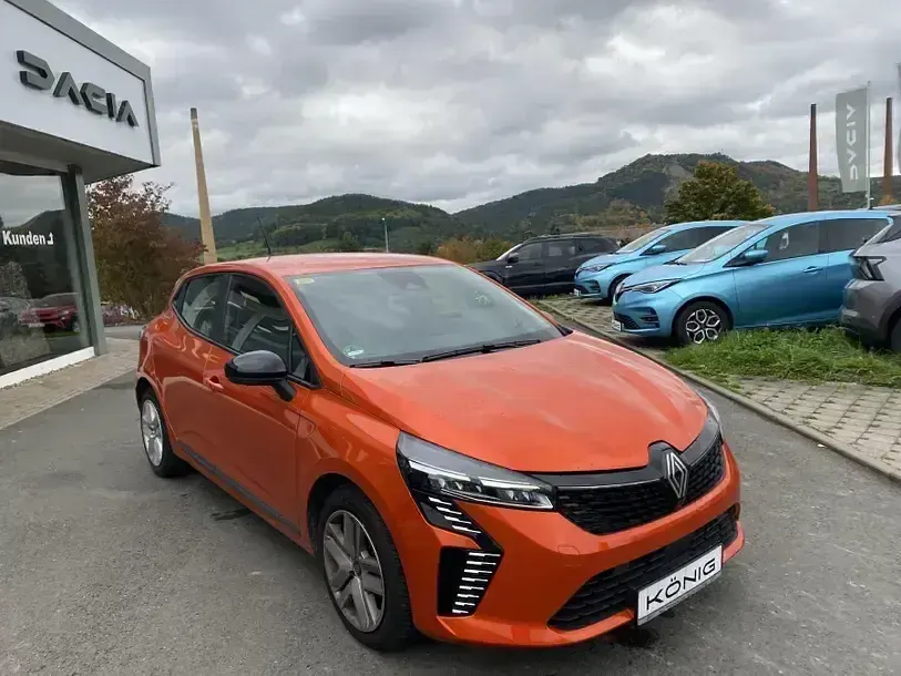 Gebraucht Renault Clio V Evolution 67 PS (49 kW) 2024 Orange Limousine