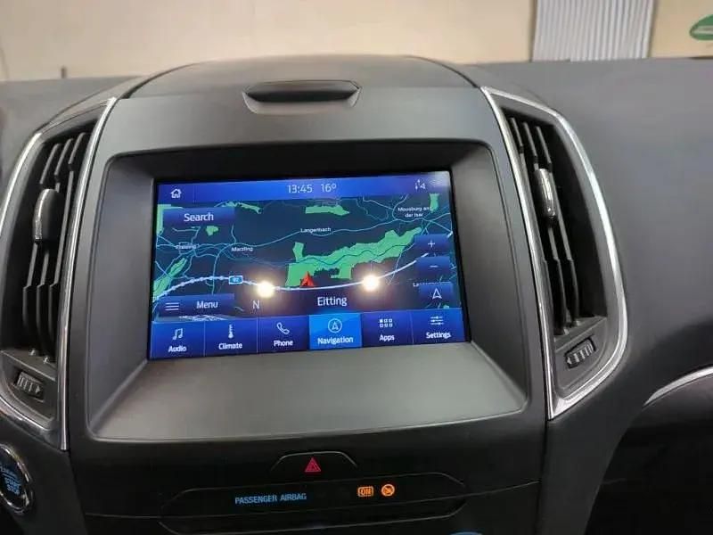 Używany Ford S-MAX Titanium 150 KM (110 kW) 2022 Biały Minivan