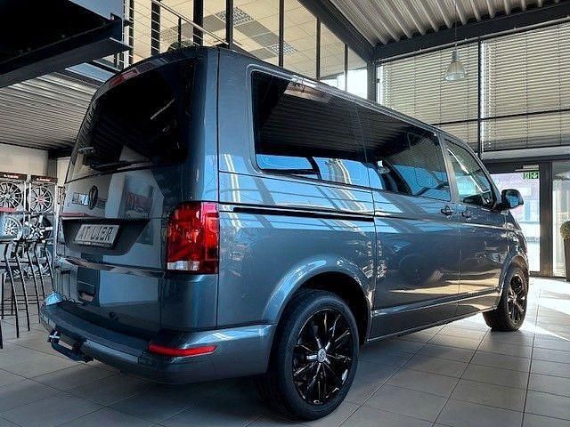 Gebraucht VW Multivan 150 PS (110 kW) 2021 Grau Van