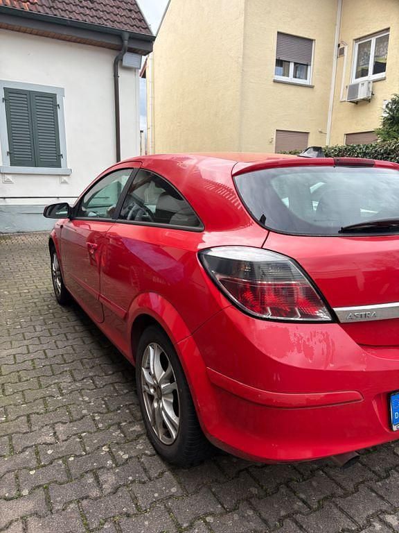Gebraucht Opel Astra GTC Edition 140 PS (102 kW) 2006 Rot Coupé