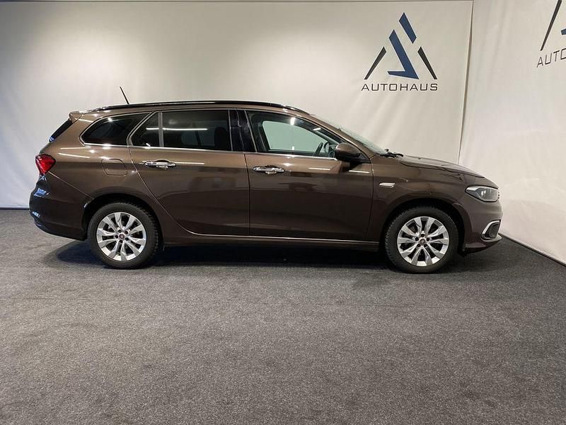 Gebraucht Fiat Tipo Lounge 120 PS (88 kW) 2017 Braun Limousine