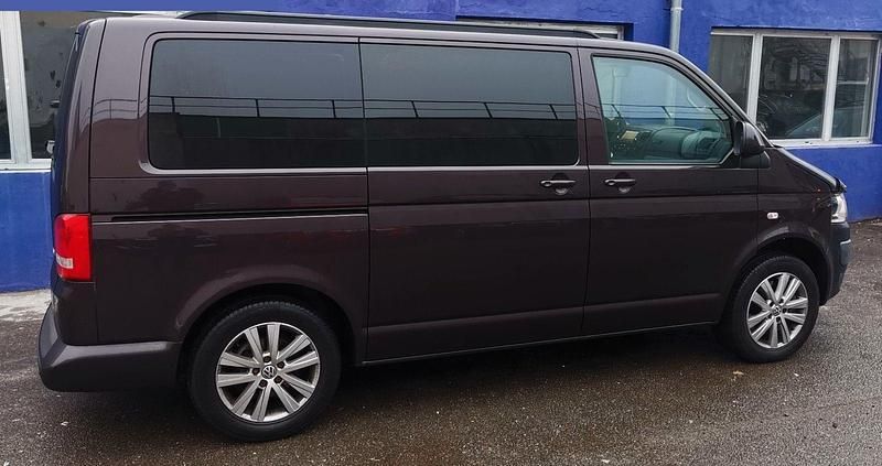 Usado VW Multivan 179 CV (131 kW) 2011 Marrón Monovolumen