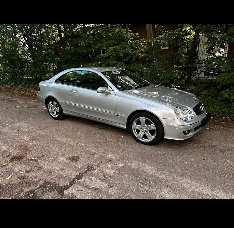 Gebraucht Mercedes CLK200 163 PS (119 kW) 2007 Silber Coupé