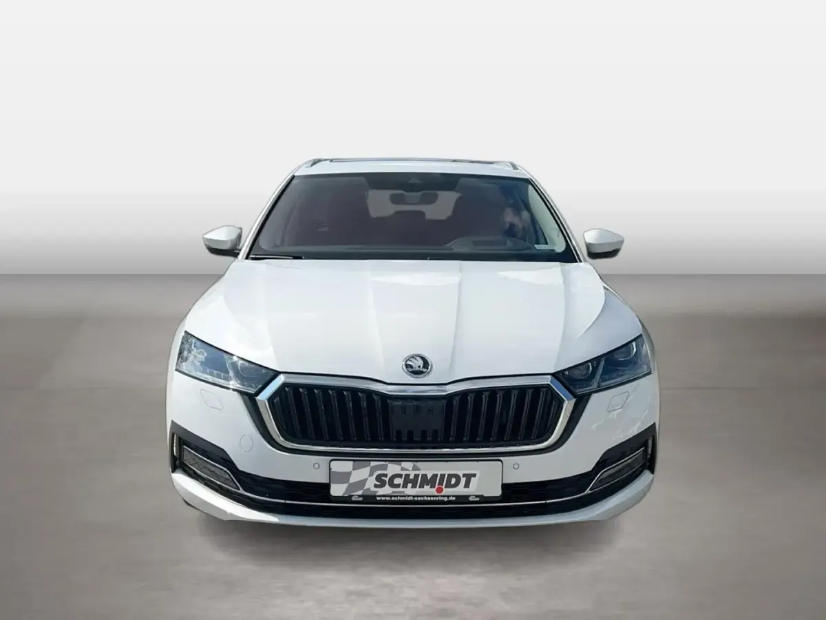 Gebraucht Skoda Octavia Style 116 PS (85 kW) 2023 Weiß Kombi