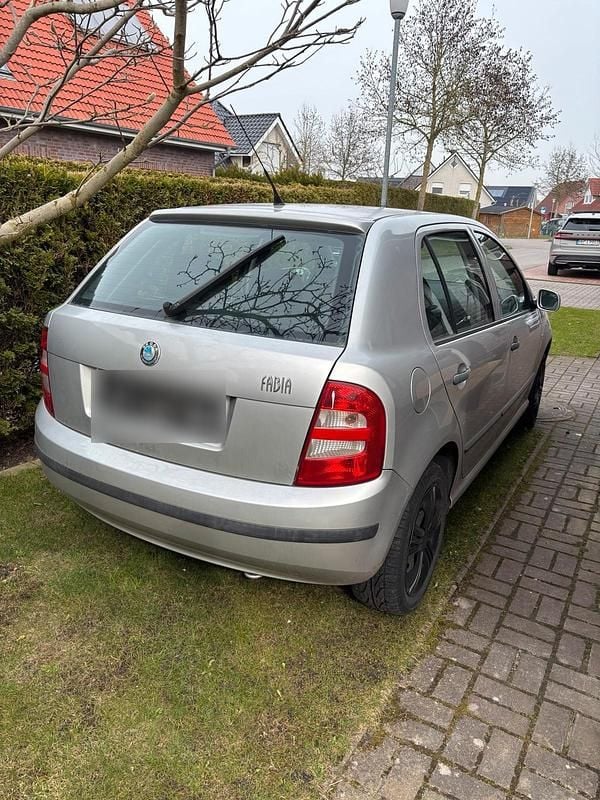 Gebraucht Skoda Fabia 75 PS (55 kW) 2004 Silber Kleinwagen
