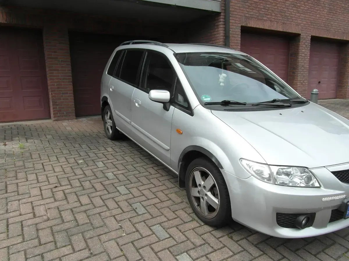 Gebraucht Mazda Premacy Active 131 PS (96 kW) 2003 Silber Van / Kleinbus