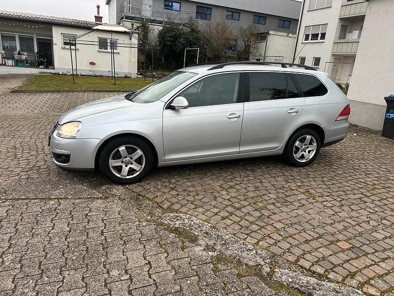 Gebraucht VW Golf V 102 PS (75 kW) 2007 Silber Kombi