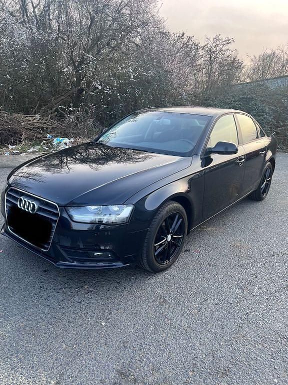 Gebraucht Audi A4 Ambiente 120 PS (88 kW) 2013 Schwarz Limousine