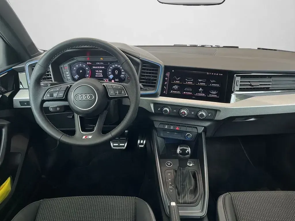 Gebraucht Audi A1 Advanced 150 PS (110 kW) 2026 Chronosgrau metallic (metallic) SUV
