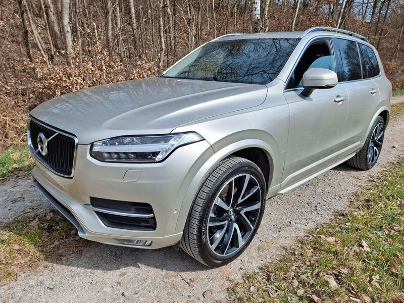 Silber Gebraucht 2018 Volvo XC90 Momentum SUV | 30.650 € (Superpreis) - Bild 1/4