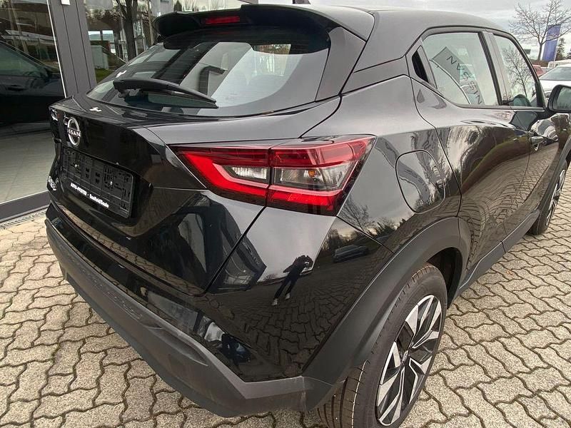 Gebraucht Nissan Juke Acenta 114 PS (83 kW) 2024 Schwarz SUV