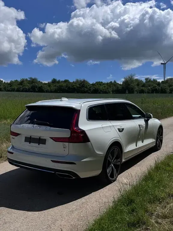 Gebraucht Volvo V60 Inscription 390 PS (286 kW) 2020 Weiß Kombi