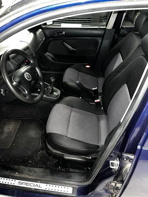 Gebraucht VW Golf IV 75 PS (55 kW) 2002 Blau Limousine