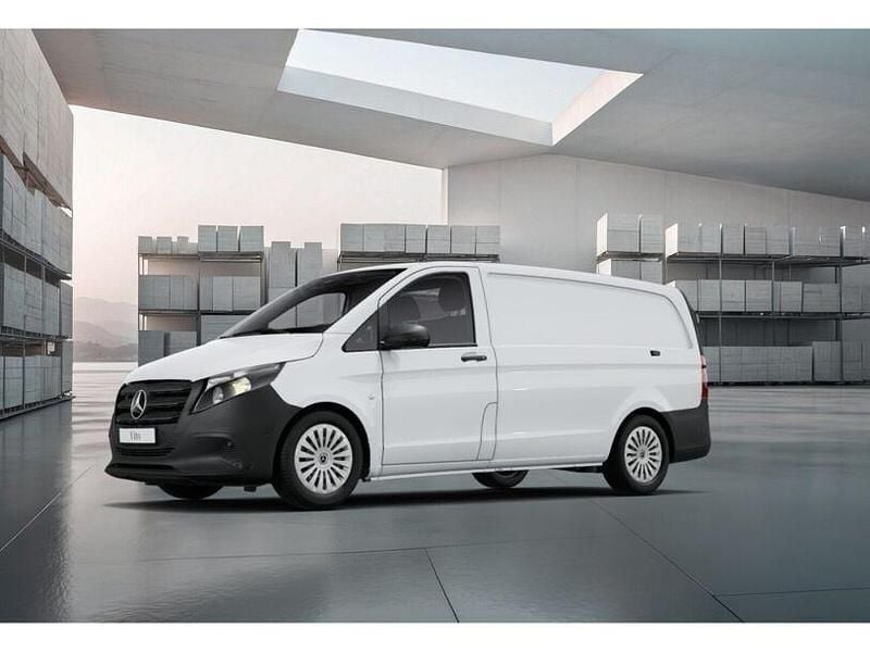 Gebraucht Mercedes Vito 163 PS (119 kW) 2024 Arktikweiß Van