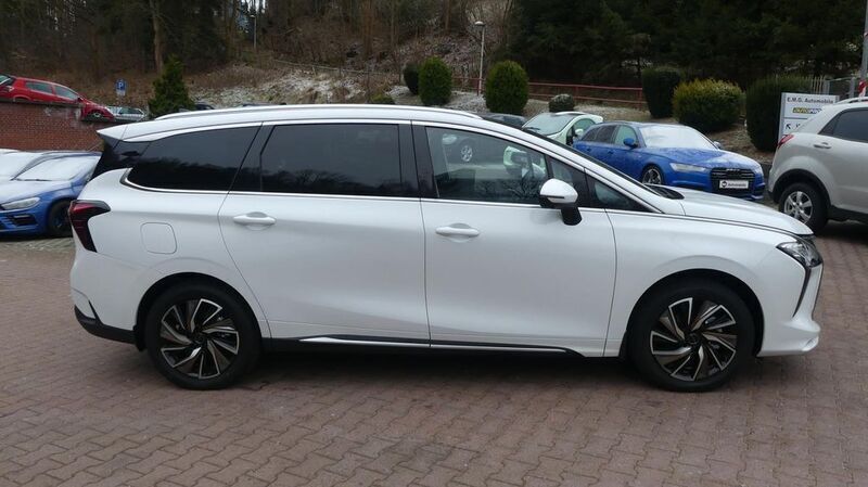 Gebraucht DFSK Forthing 4 177 PS (130 kW) 2024 Weiß Van / Kleinbus