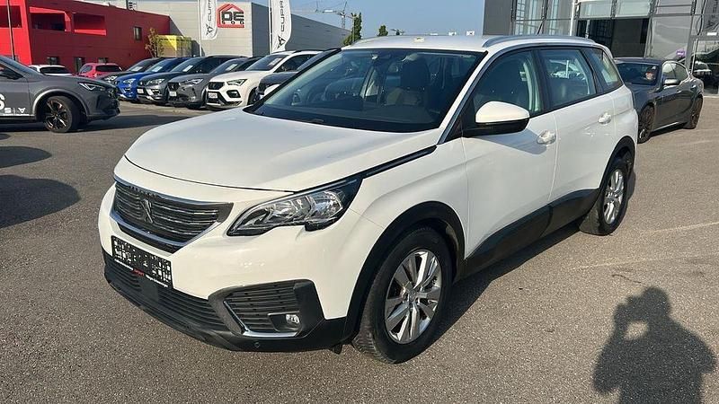 Weiß Gebraucht 2019 Peugeot 5008 Active Van / Kleinbus | 11.890 € (Fairer Preis) - Bild 1/4