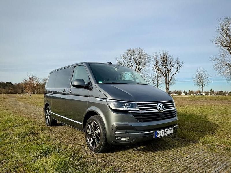 Grau Gebraucht 2021 VW T6.1 Highline Van | 49.980 € (Superpreis) - Bild 1/4