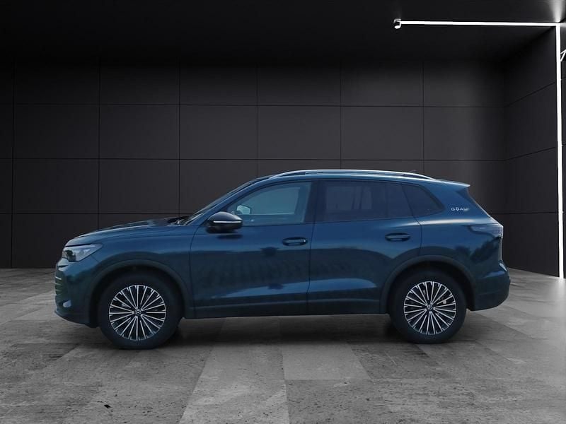 Gebraucht VW Tiguan Goal 150 PS (110 kW) 2025 Nightshade blue metallic SUV