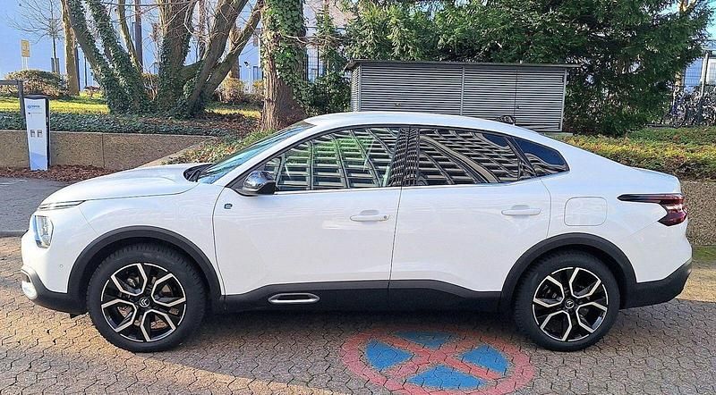 Usata Citroën e-C4 Shine 100 kW (136 CV) 2024 Bianco Berlina
