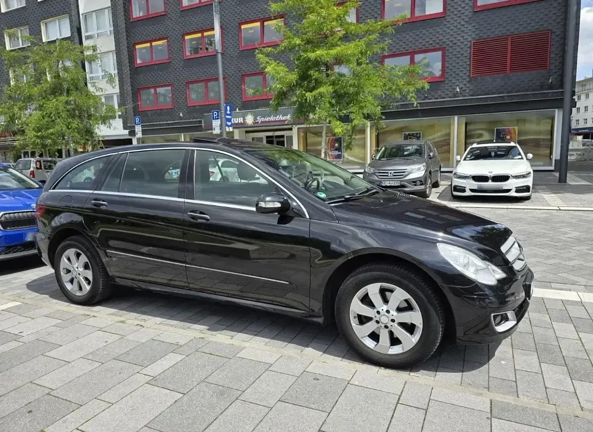 Gebraucht Mercedes R320 Edition 224 PS (164 kW) 2007 Schwarz Kombi
