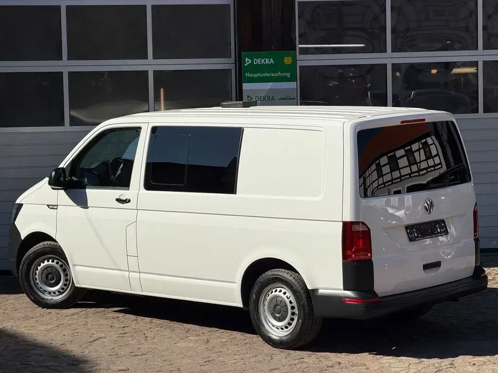 Gebraucht VW Transporter Basis 102 PS (75 kW) 2016 Candyweiss Van