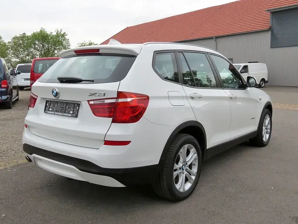 Używany BMW X3 Advantage 190 KM (139 kW) 2017 Biały SUV