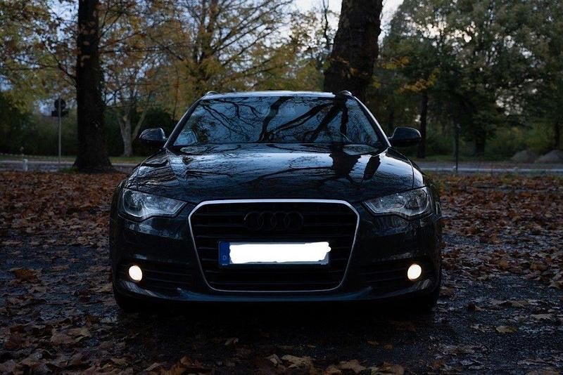 Grau Gebraucht 2013 Audi A6 Kombi | 11.500 € (Fairer Preis) - Bild 1/4