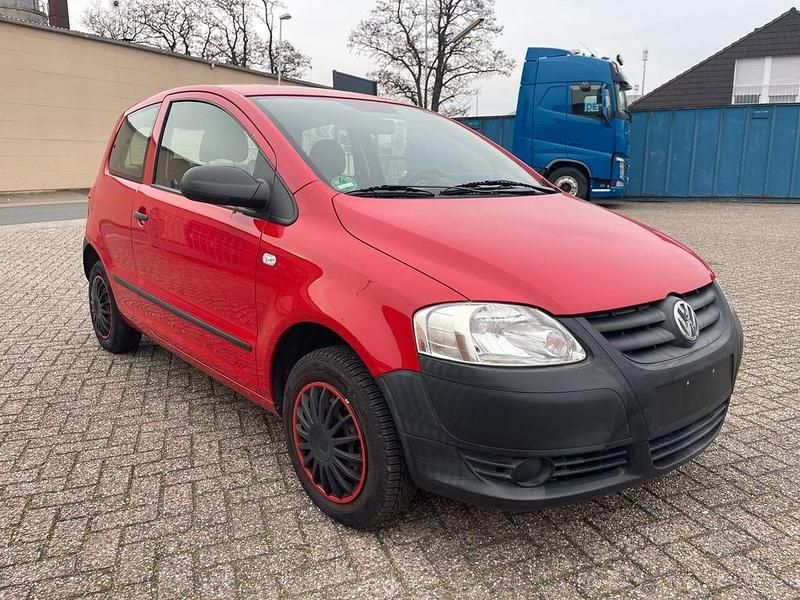 Gebraucht VW Fox Basis 54 PS (39 kW) 2006 Rot Kleinwagen