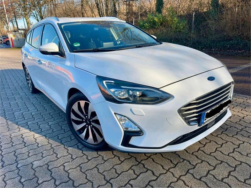 Weiß Gebraucht 2019 Ford Focus Titanium Kombi | 7.500 € (Superpreis) - Bild 1/4