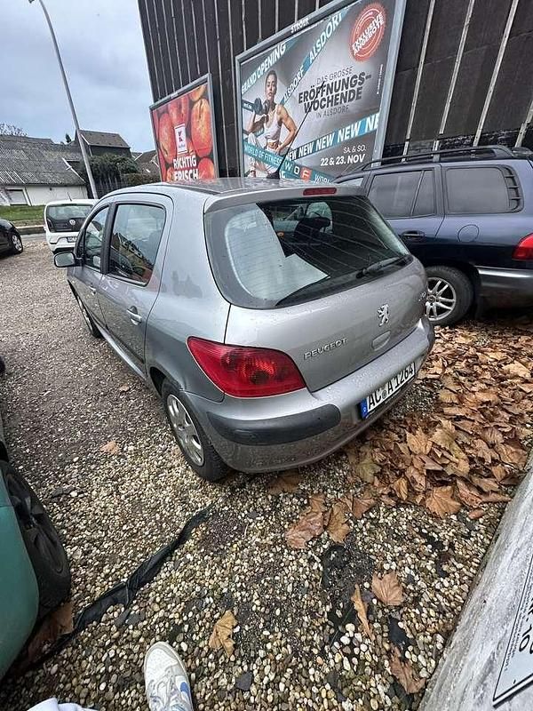 Gebraucht Peugeot 307 88 PS (64 kW) 2004 Grau Kleinwagen
