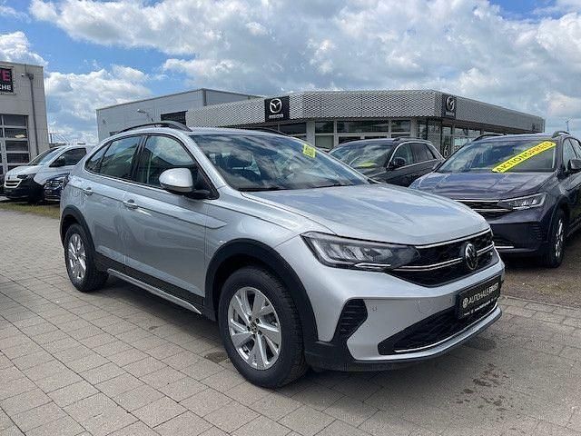 Neu VW Taigo Life 95 PS (69 kW) 2025 Silber metallic SUV