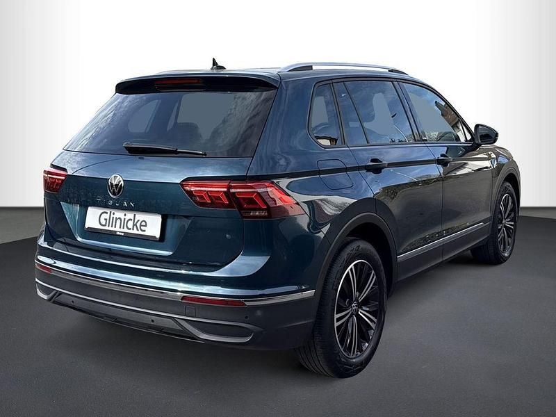 Gebraucht VW Tiguan Active 150 PS (110 kW) 2022 Nightshade blue metallic SUV
