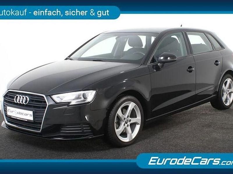 Gebraucht Audi A3 Sport 116 PS (85 kW) 2019 Schwarz Limousine