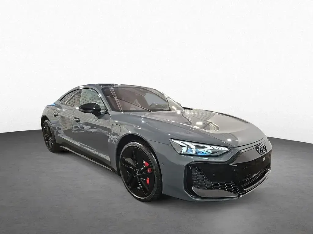 Nowe Audi e-tron GT quattro Ambiente 570 kW (775 KM) 2026 Szary Sedan/Limuzyna