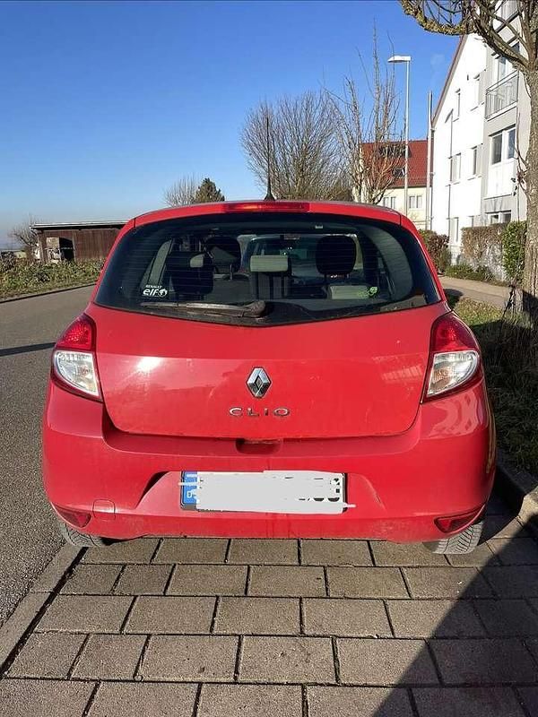 Gebraucht Renault Clio II 75 PS (55 kW) 2009 Limousine