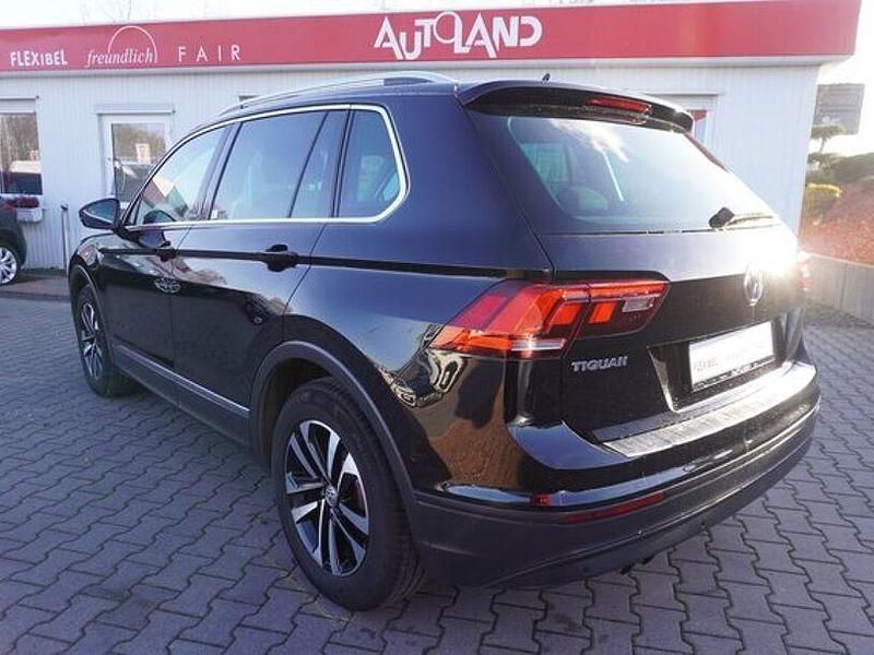 Gebraucht VW Tiguan IQ Drive 150 PS (110 kW) 2020 Schwarz SUV
