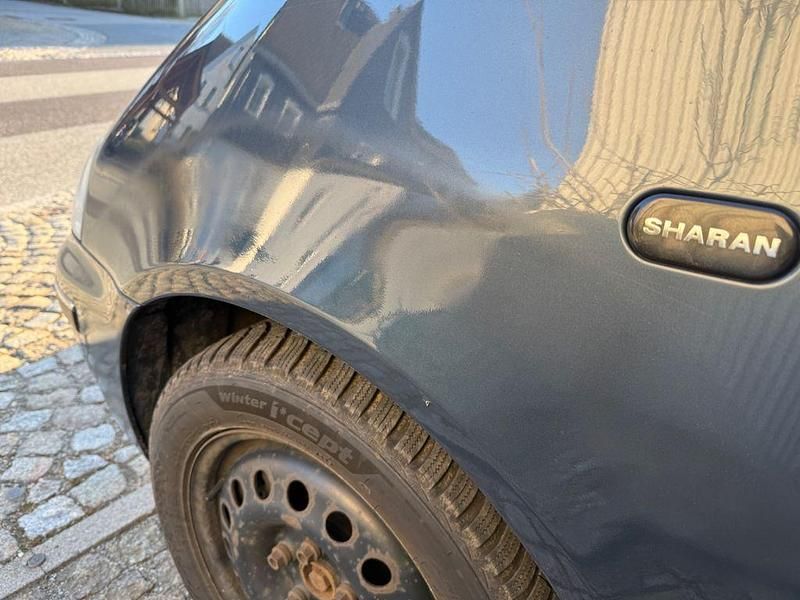 Gebraucht VW Sharan Basis 150 PS (110 kW) 2004 Grau Van / Kleinbus