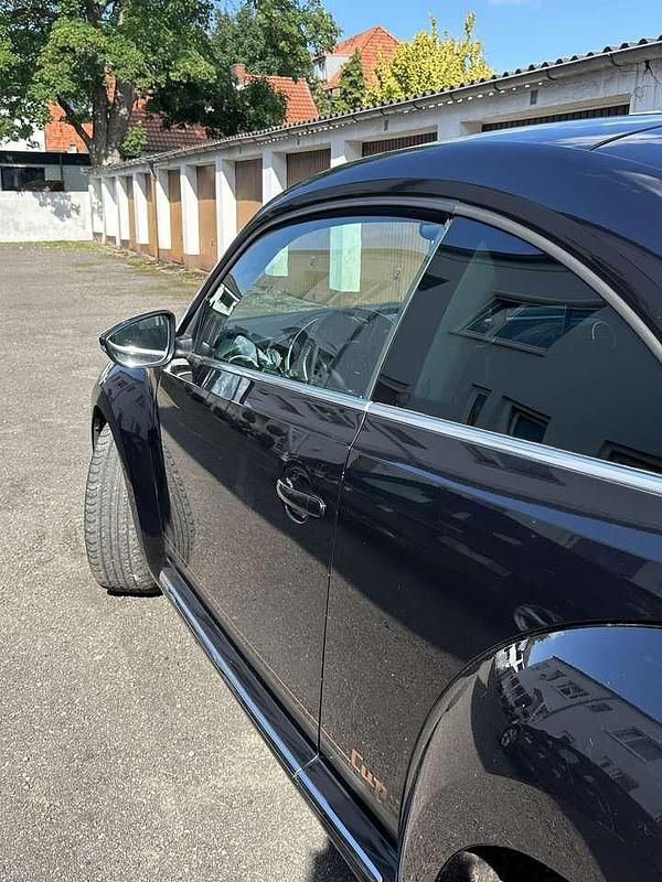 Gebraucht VW Beetle Cup 105 PS (77 kW) 2014 Schwarz Kleinwagen