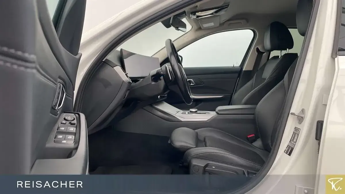 Gebraucht BMW 318 Performance 150 PS (110 kW) 2022 Alpinweiß uni Kombi