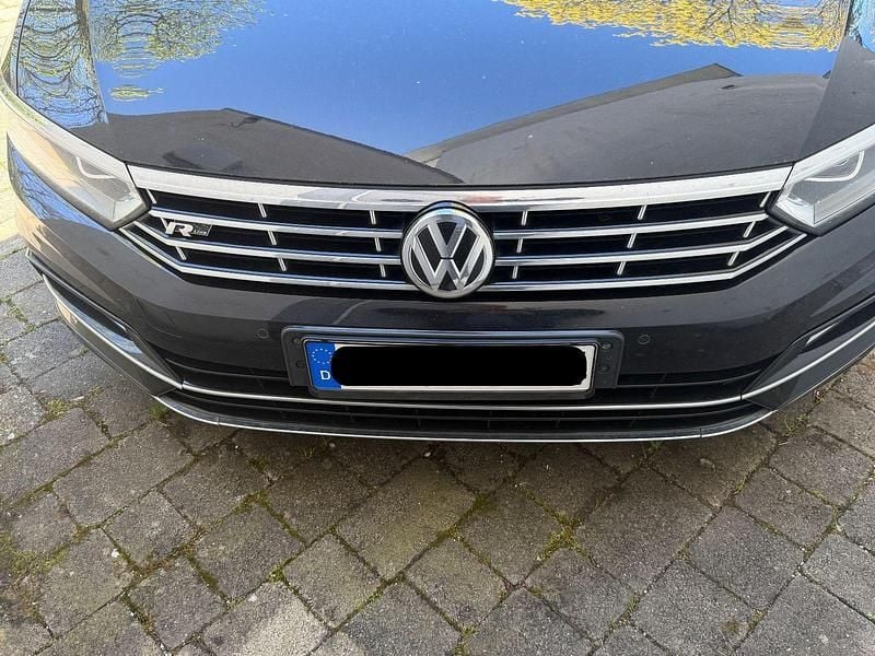 Gebraucht VW Passat R 239 PS (175 kW) 2016 Schwarz Kombi