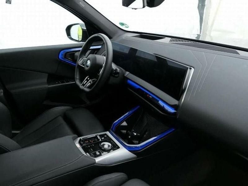 Gebraucht BMW X3 M Sport 197 PS (144 kW) 2025 Saphirschwarz (metallic) SUV