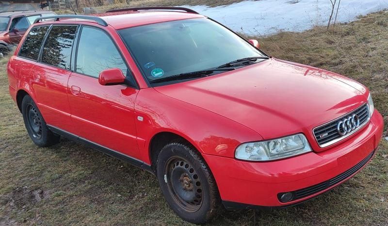 Gebraucht Audi A4 116 PS (85 kW) 2000 Rot Kombi