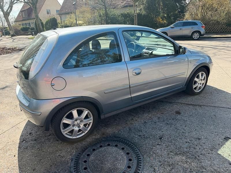 Gebraucht Opel Corsa Edition 80 PS (58 kW) 2006 Grau Kleinwagen