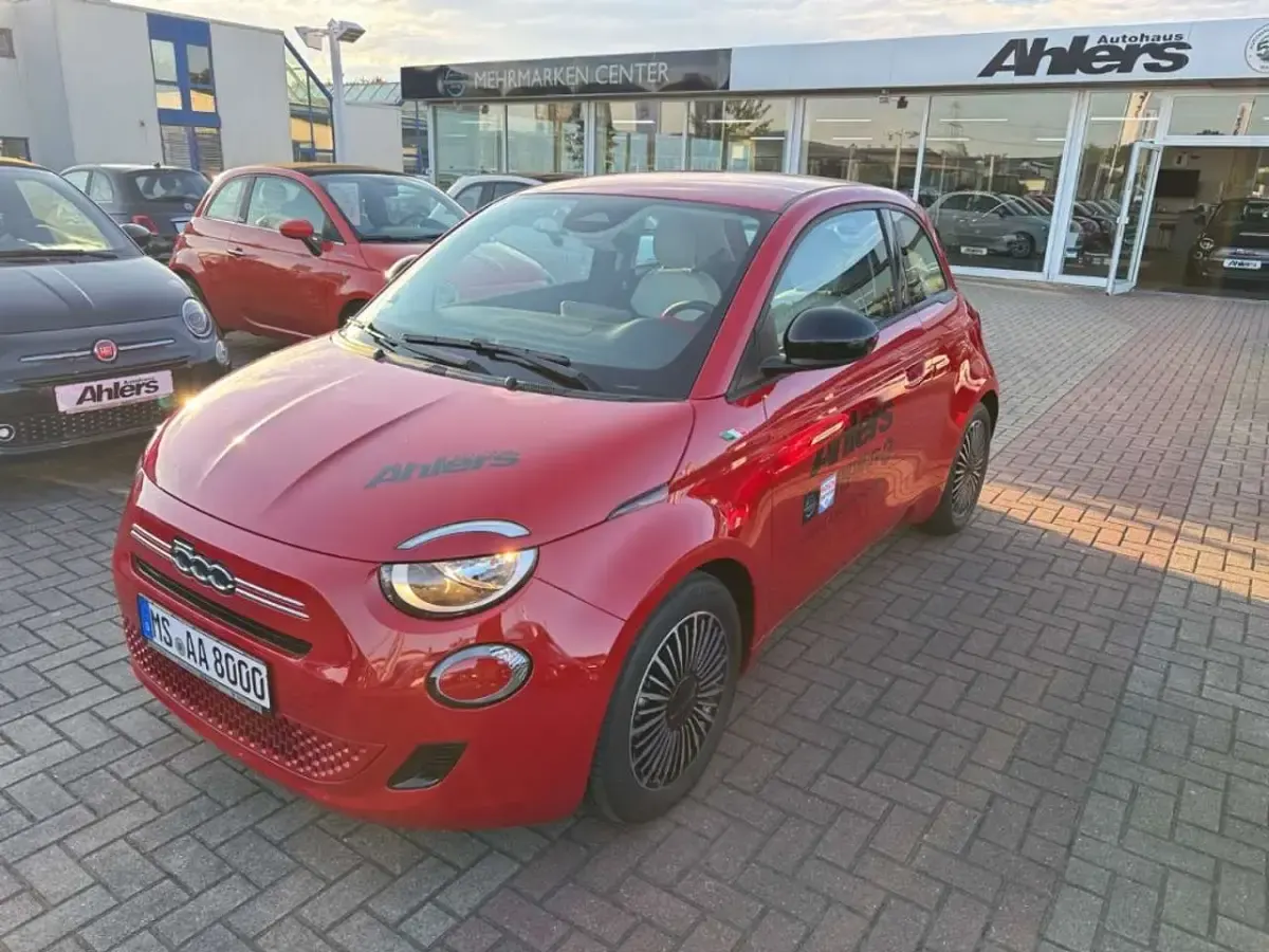 Gebraucht Fiat 500 Icon 65 PS (47 kW) 2026 Rot Limousine