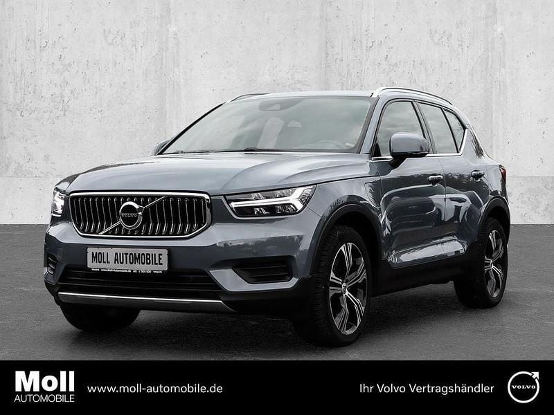 Grau Gebraucht 2021 Volvo XC40 Inscription SUV | 28.780 € (Guter Preis) - Bild 1/4