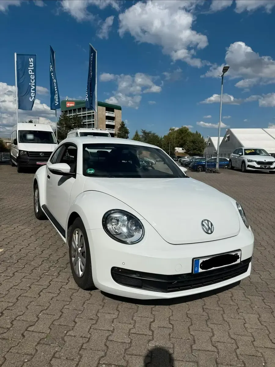 Gebraucht VW Beetle 105 PS (77 kW) 2016 Weiß Kleinwagen