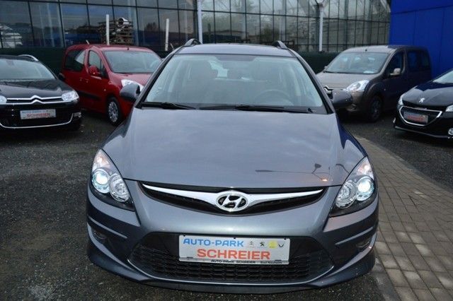 Gebraucht Hyundai i30 Classic 90 PS (66 kW) 2010 Grau Kombi