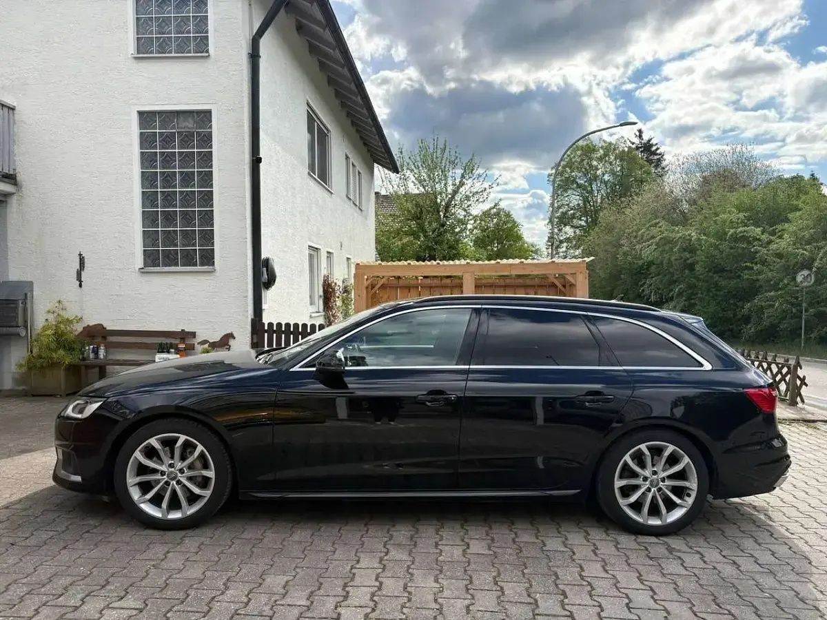 Gebraucht Audi A4 190 PS (139 kW) 2019 Schwarz Kombi