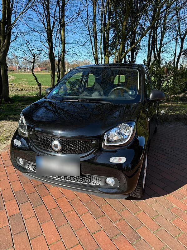 Gebraucht Smart ForFour 90 PS (66 kW) 2019 Schwarz Kleinwagen